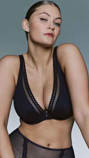 Alternatieve tekst: Collectie PrimaDonna Twist plunge bh's met diep decolleté bij La Luna in Waarschoot Lievegem.