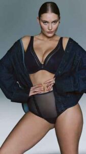 PrimaDonna Twist plunge bh speciaal voor vrouwen met een grotere cupmaat + bijpassende slip bij La Luna Lievegem.